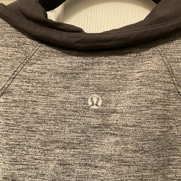 Lululemon Dark Grey and Black Polo Men Size Small - Picture 3 of 3